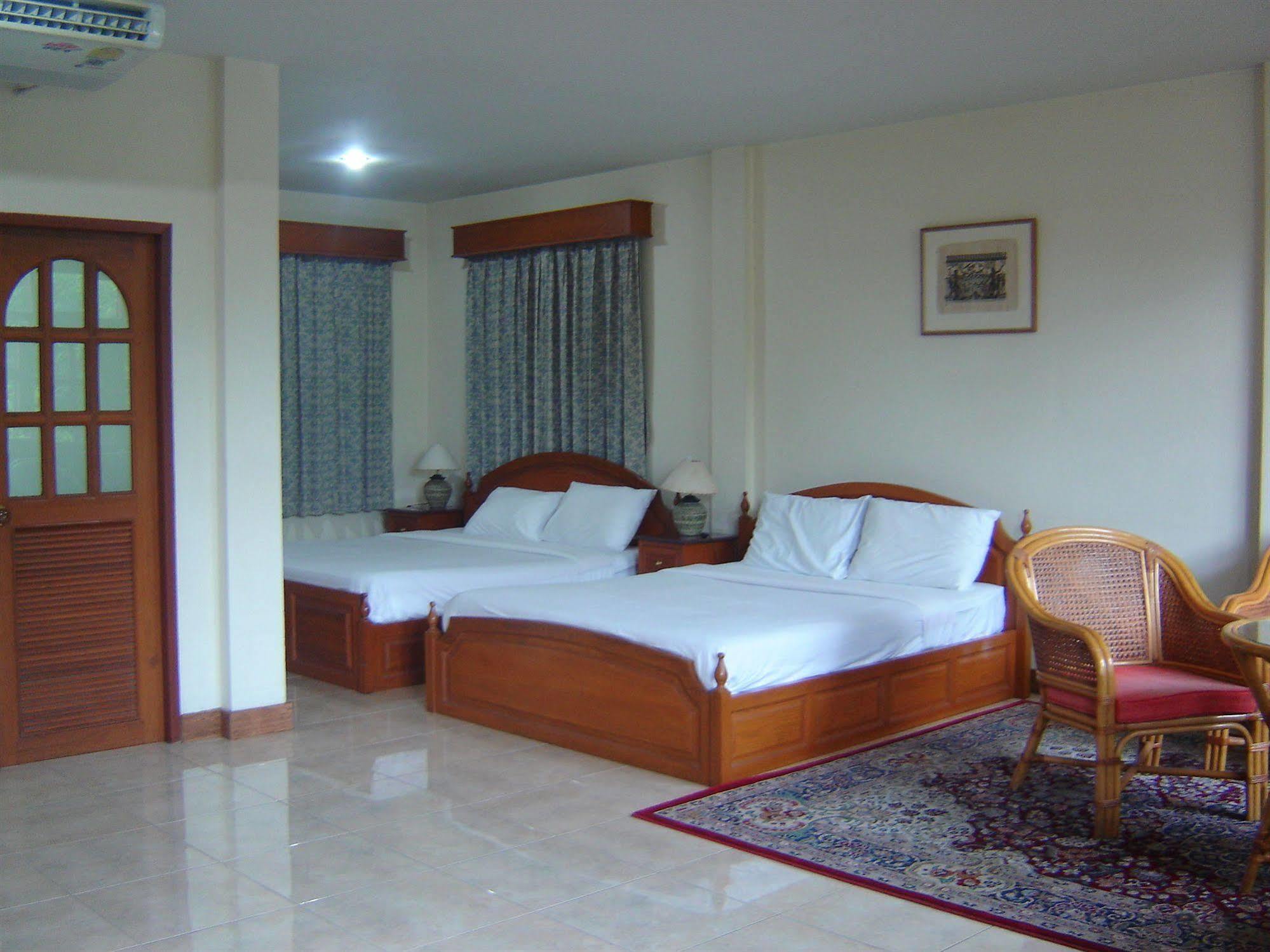 Golden Cupids Hotel Chiang Mai Buitenkant foto